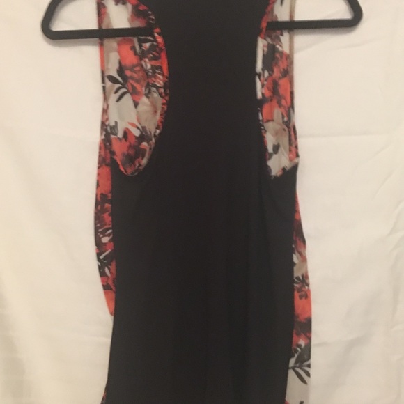 Printed blouse with drape neck - Picture 3 of 3